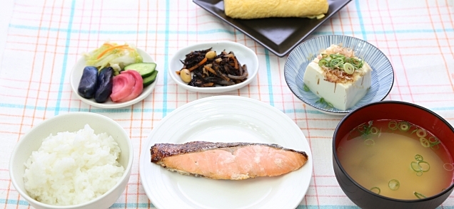 バランスのある食事メニューの写真