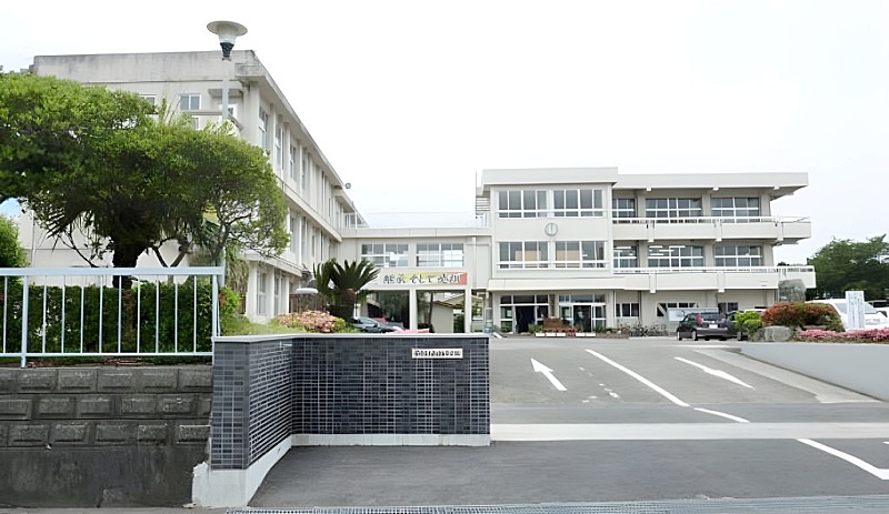 出身高校の宮崎県立延岡工業高校の校舎