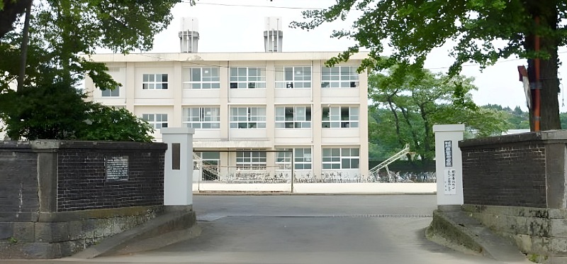 出身中学校の延岡市立岡富中学校の校舎